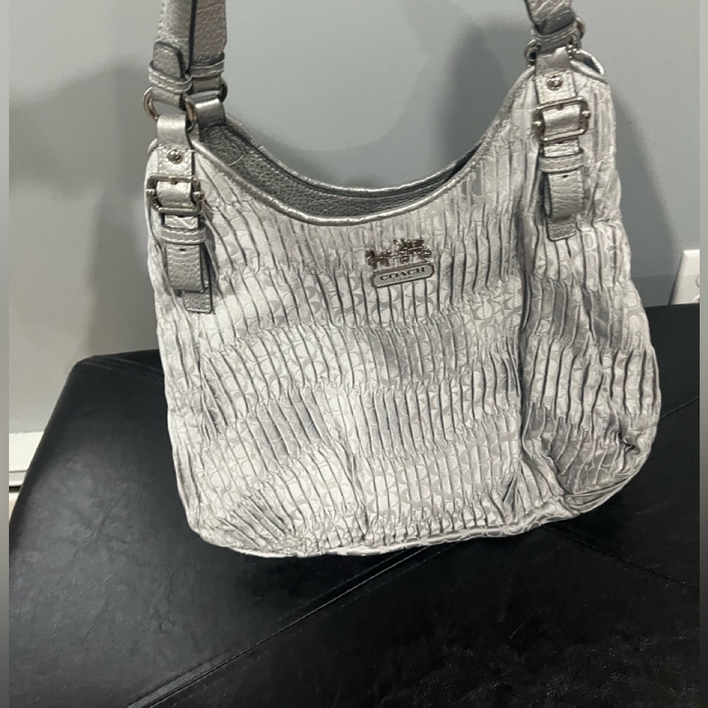 Coach Bag - Picture 2 of 6